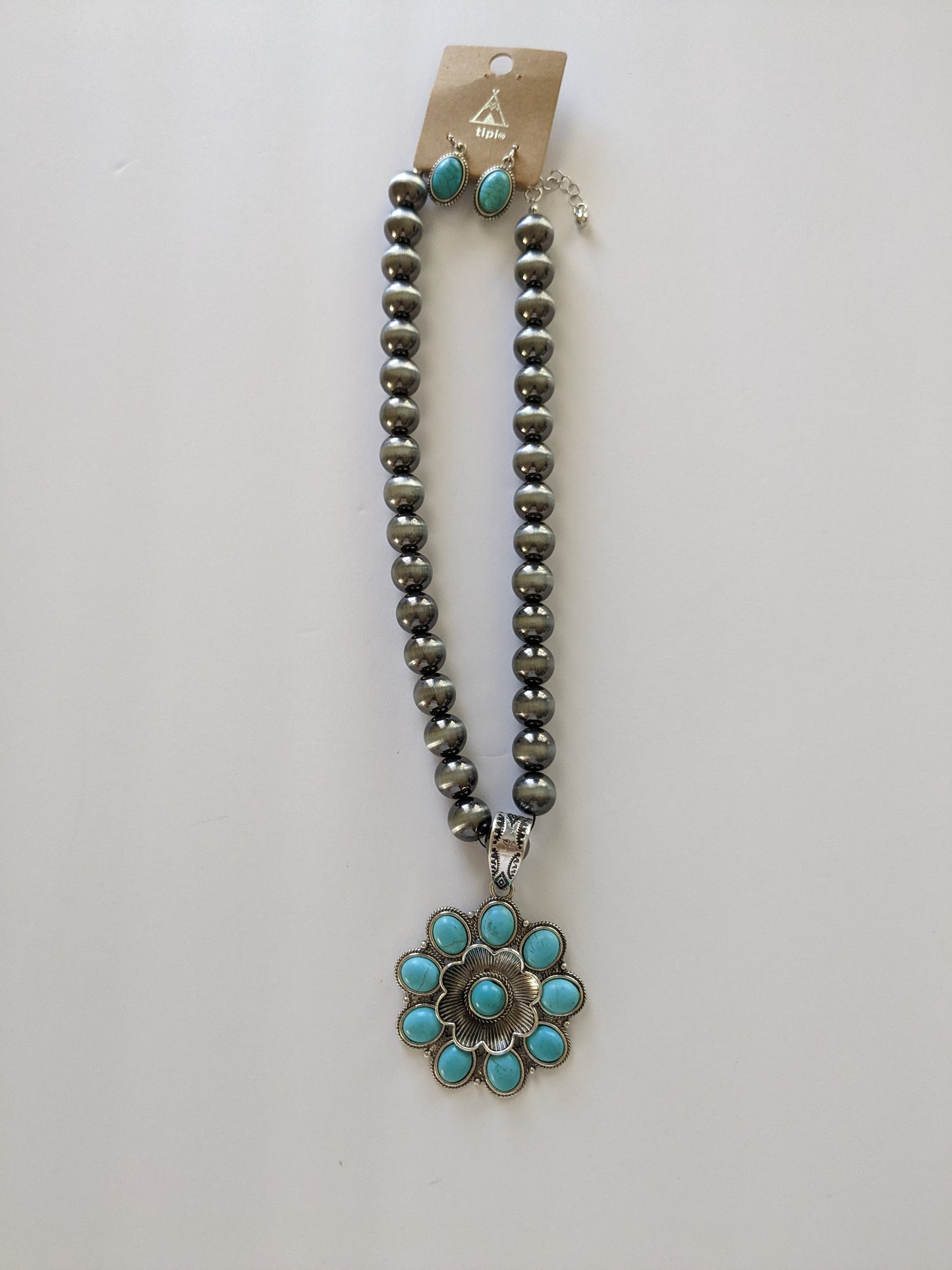 Western Navajo Pearl Floral Pendant Necklace Set